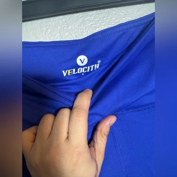 Bundle of Small Workout Leggings - Picture 5 of 14